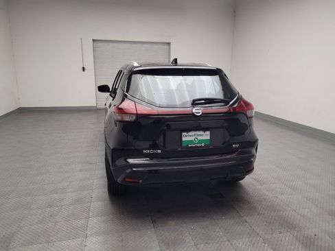 Used 2021 Nissan Kicks SV FWD image 6