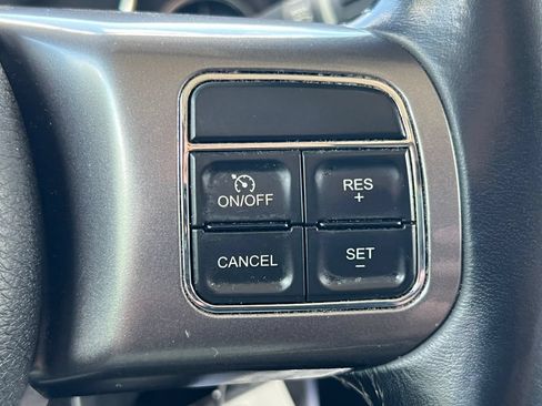 Used 2018 Jeep Wrangler Unlimited Sahara AWD/4WD image 34