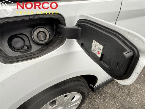 Used 2021 Ford Transit Connect XLT image 19