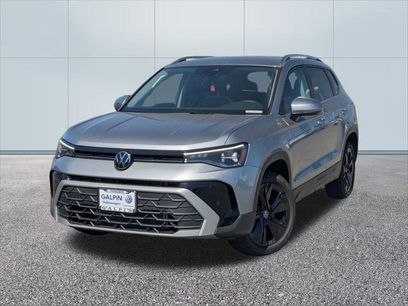 New 2025 Volkswagen Taos SE