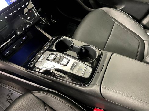 Certified 2023 Hyundai Tucson Limited AWD/4WD image 17