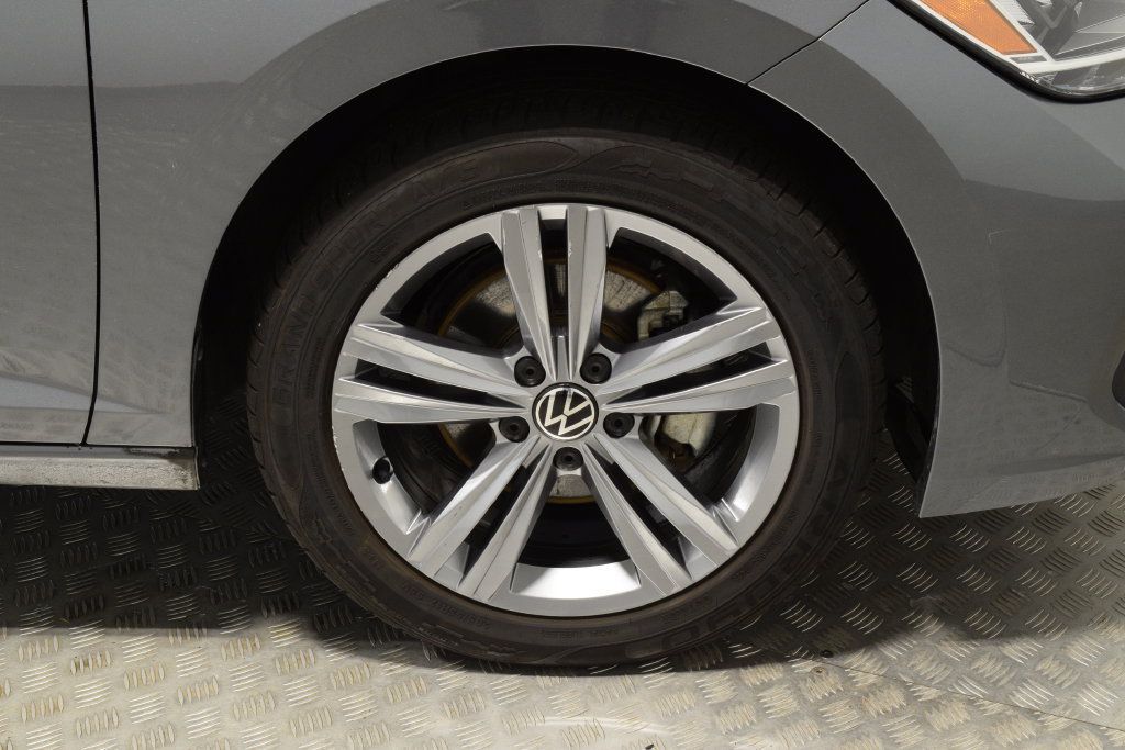 Used 2024 Volkswagen Jetta SE FWD image 38