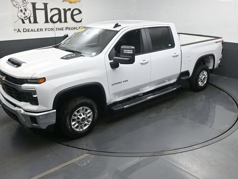 Used 2026 Chevrolet Silverado 2500 LT AWD/4WD image 40