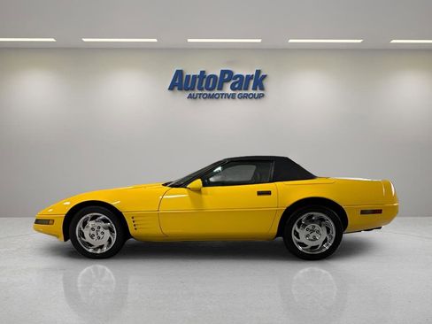 Used 1994 Chevrolet Corvette Convertible image 2