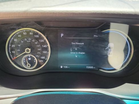 Used 2022 Genesis G70 2.0T w/ Prestige Package RWD image 31