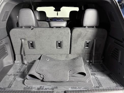 Used 2026 Chevrolet Traverse LT FWD image 31