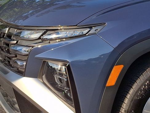 Certified 2025 Hyundai Tucson SEL AWD/4WD image 9