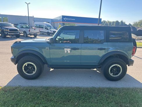 Used 2023 Ford Bronco Big Bend w/ Sasquatch Package AWD/4WD image 9
