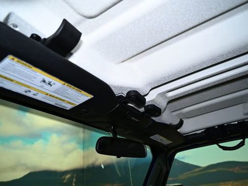 Used 2018 Jeep Wrangler Unlimited Sport S image 28