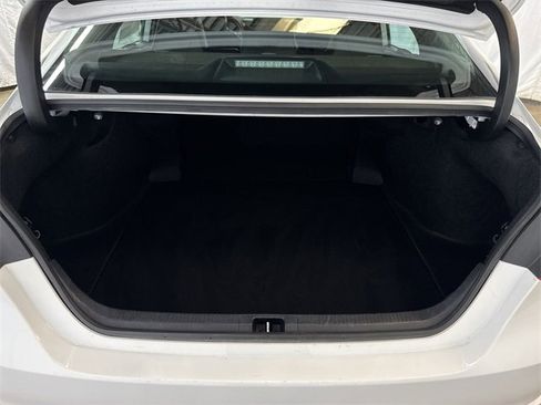 Used 2024 Toyota Camry SE image 22