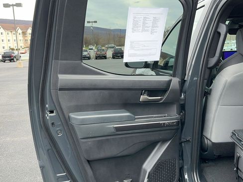 Used 2024 Toyota Tacoma TRD Off-Road image 23