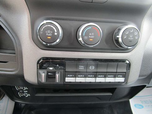 Used 2024 RAM 5500 Tradesman image 17