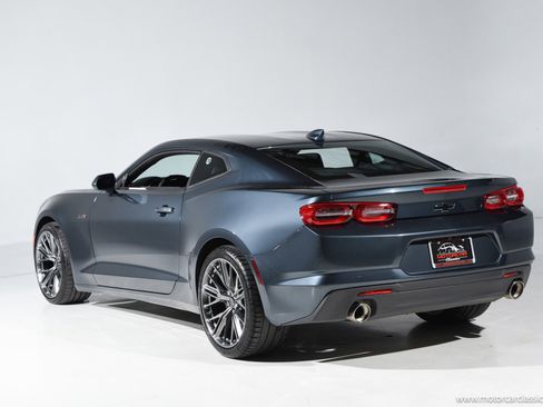 Used 2021 Chevrolet Camaro LT image 3