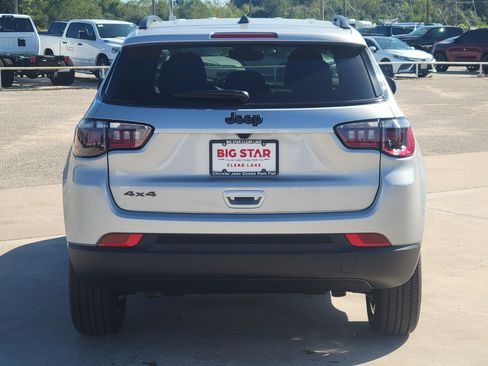 New 2026 Jeep Compass Latitude image 6