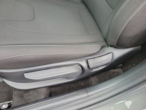 Certified 2024 Hyundai Elantra SEL FWD image 22