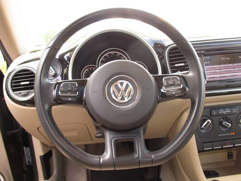 Used 2015 Volkswagen Beetle 1.8T FWD image 24