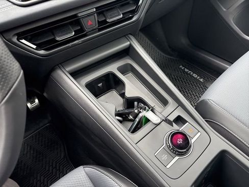 New 2026 Volkswagen Tiguan SE R-Line AWD/4WD image 11