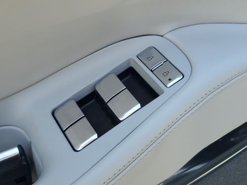 New 2026 Lincoln Navigator L Reserve w/ Jet Appearance Package AWD/4WD image 10