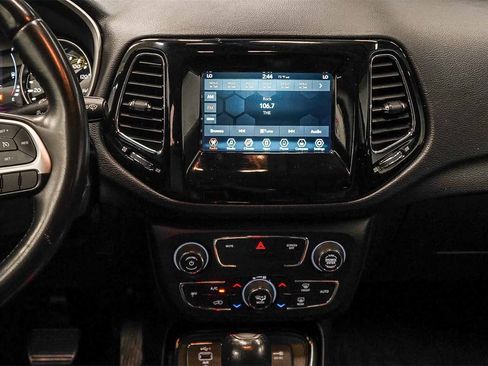 Used 2020 Jeep Compass Latitude image 13