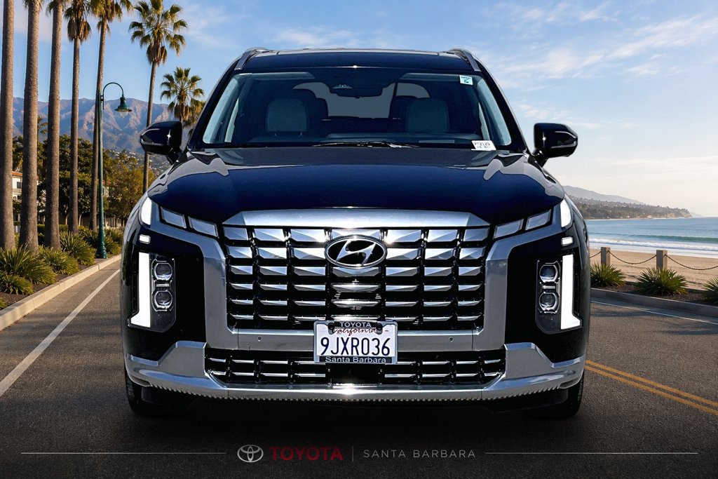 Used 2024 Hyundai Palisade Calligraphy FWD image 2