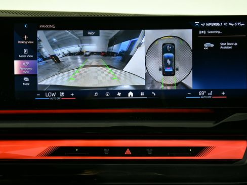 Used 2025 BMW i5 xDrive40 w/ Premium Package image 17