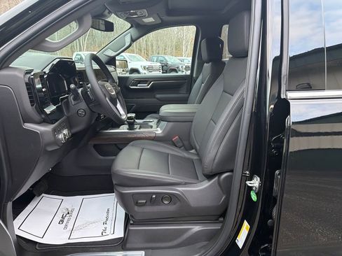 New 2026 GMC Sierra 1500 SLT w/ SLT Convenience Package image 11