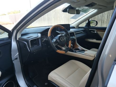 Certified 2022 Lexus RX 350 FWD w/ Premium Package image 18