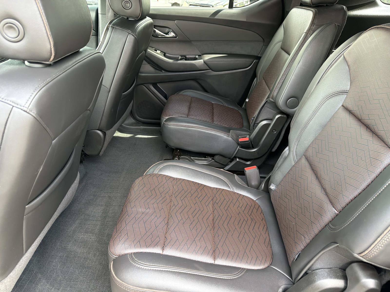 Used 2023 Chevrolet Traverse High Country w/ LPO, Floor Liner Package FWD image 12