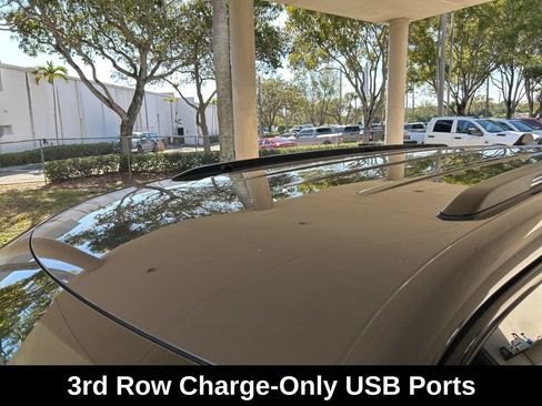 Used 2023 Jeep Grand Cherokee L Laredo AWD/4WD image 17