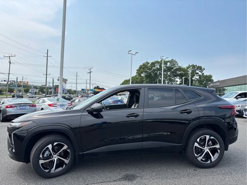 Certified 2024 Chevrolet Trax RS w/ Driver Confidence Package FWD image 7