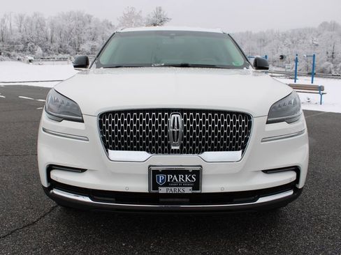 Used 2022 Lincoln Aviator AWD w/ Elements Package image 4