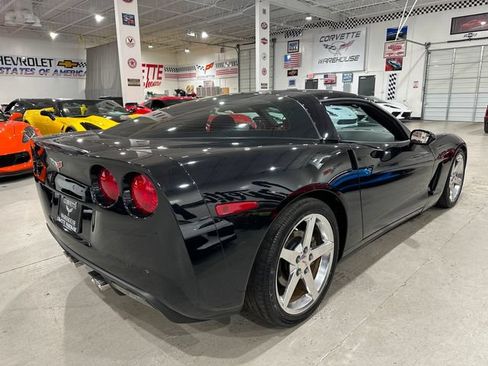 Used 2005 Chevrolet Corvette Coupe w/ Preferred Equipment Group RWD image 19