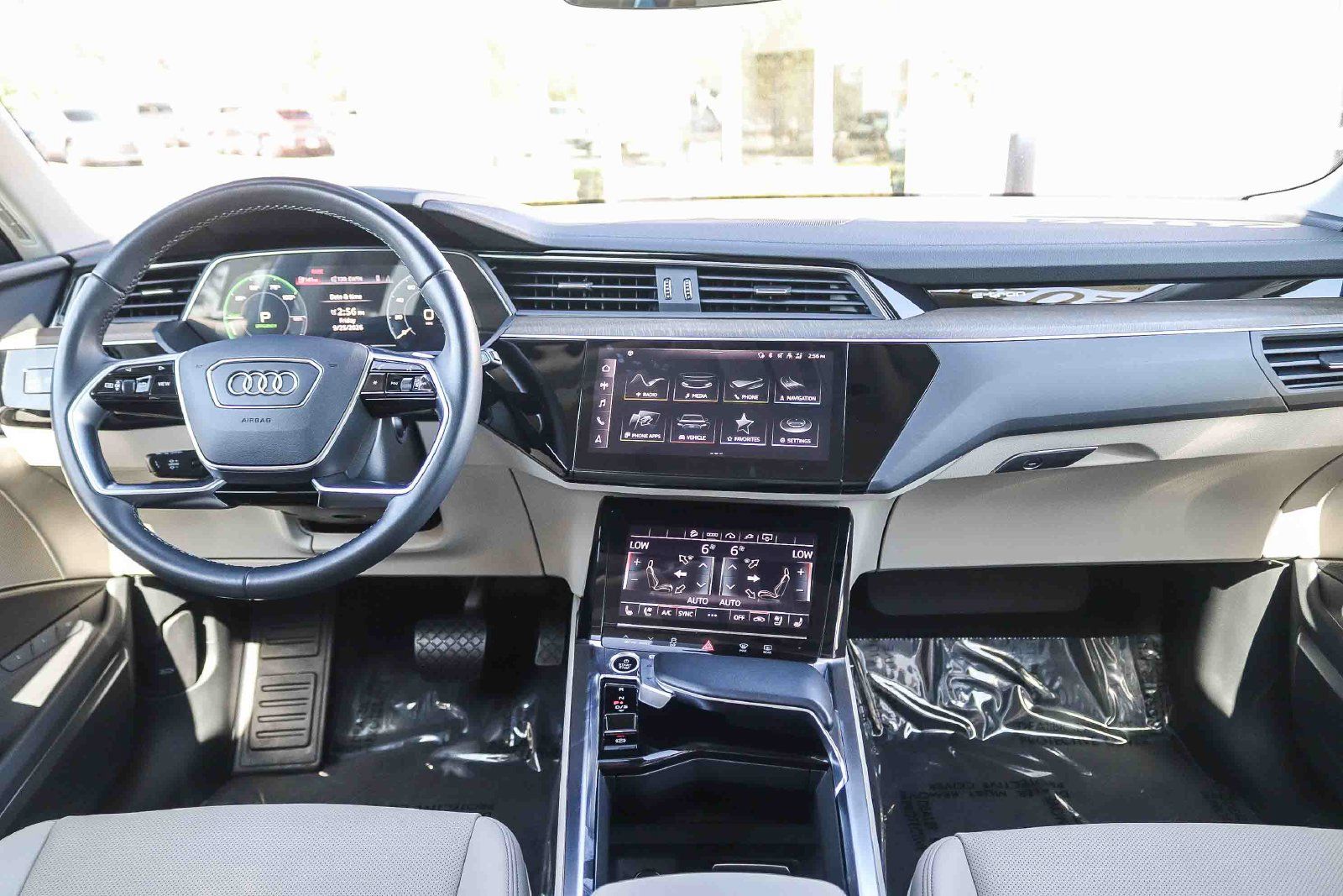 Used 2024 Audi Q8 e-tron Premium Plus w/ Premium Plus Package AWD/4WD image 14