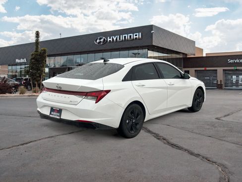 Certified 2023 Hyundai Elantra Blue image 5