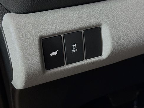 Certified 2025 Honda Pilot Touring image 9