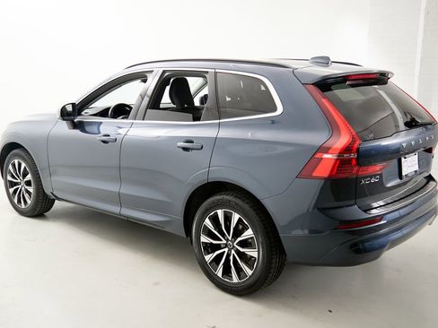 Certified 2023 Volvo XC60 B5 Core AWD/4WD image 7