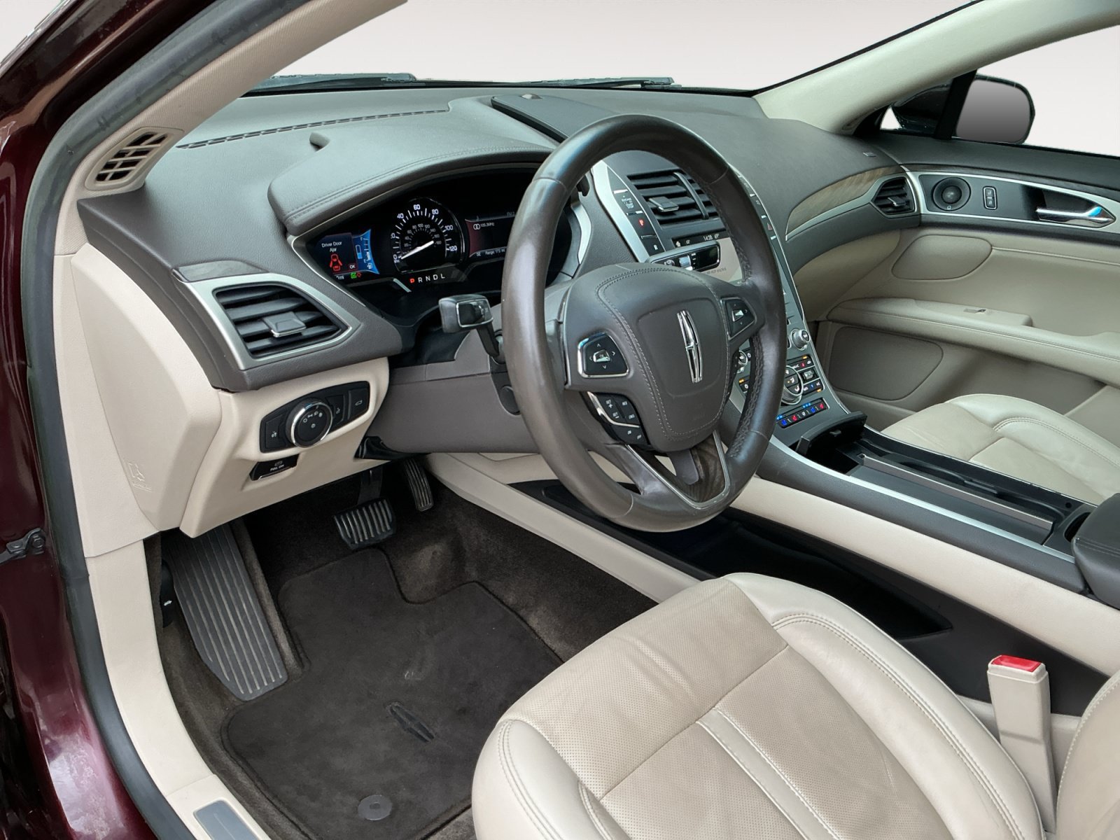 Used 2018 Lincoln MKZ Reserve w/ Climate Package FWD image 10
