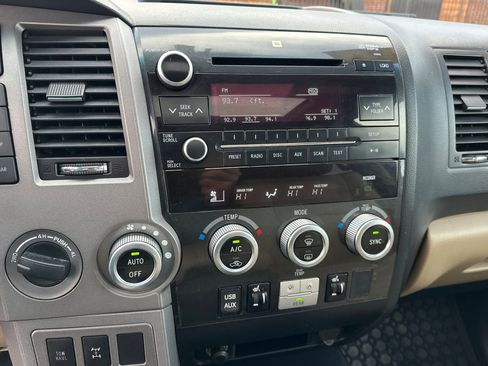 Used 2013 Toyota Sequoia Limited image 28