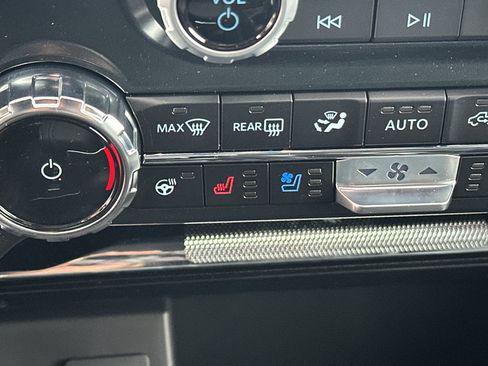 New 2025 Ford F150 Lariat w/ Equipment Group 501A Mid image 25