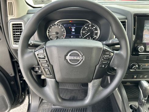 Used 2023 Nissan Frontier SV w/ Technology Package image 22