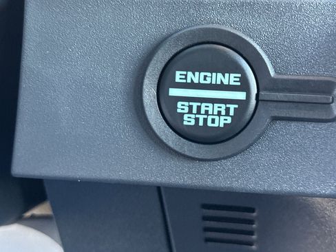 New 2025 Ford Bronco Outer Banks image 24