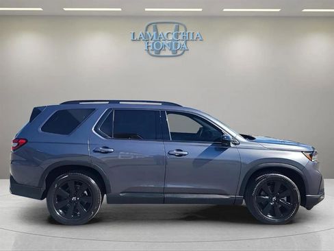 Used 2025 Honda Pilot Black Edition image 2