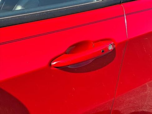 Used 2023 Jeep Compass Latitude image 23