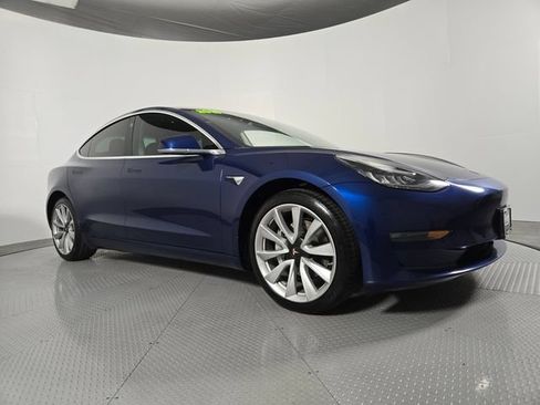 Used 2019 Tesla Model 3 Standard Range Plus RWD image 2