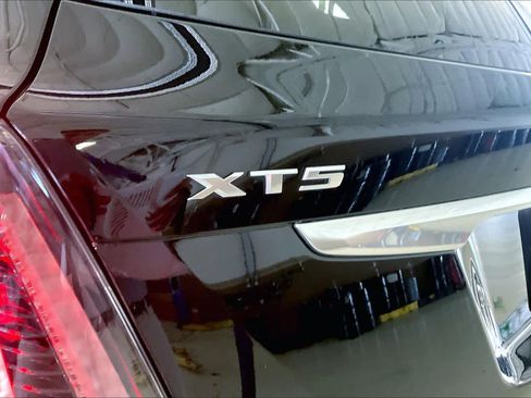 Used 2025 Cadillac XT5 Sportv w/ Technology Package AWD/4WD image 31