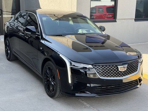 Used 2025 Cadillac CT4 Premium Luxury image 7