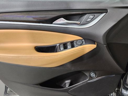 Used 2020 Buick Enclave Essence w/ LPO, Luxury Package image 11