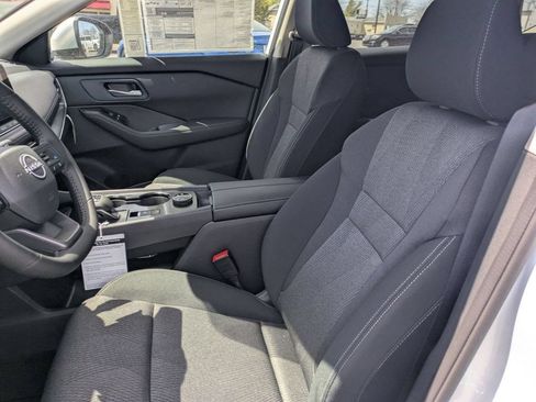 New 2025 Nissan Rogue SV AWD/4WD image 43