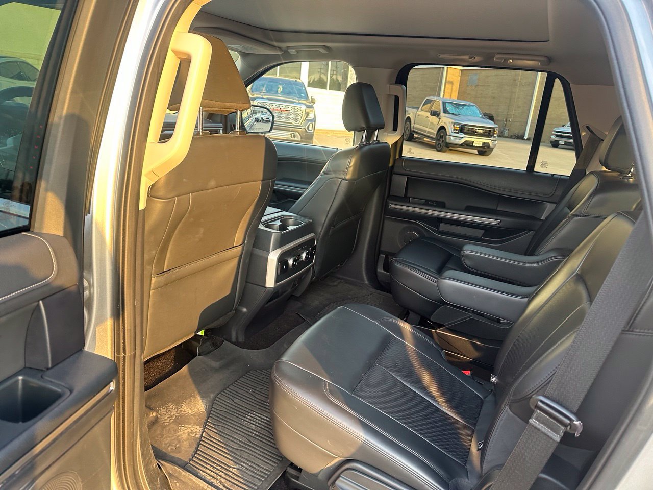 Used 2022 Ford Expedition XLT RWD image 14