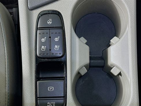 Used 2021 Kia Niro EX Premium image 26